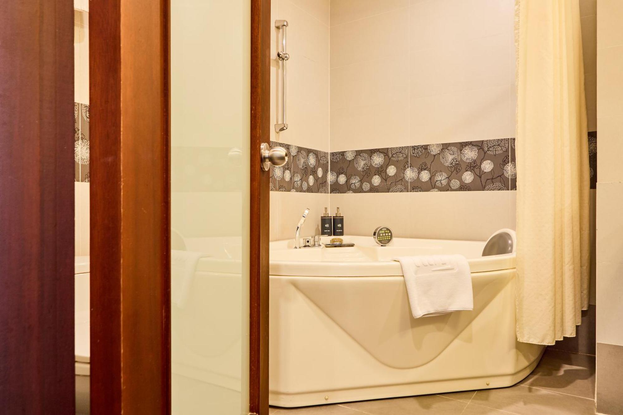 Kin Thi Sach Khách sạn 4*
