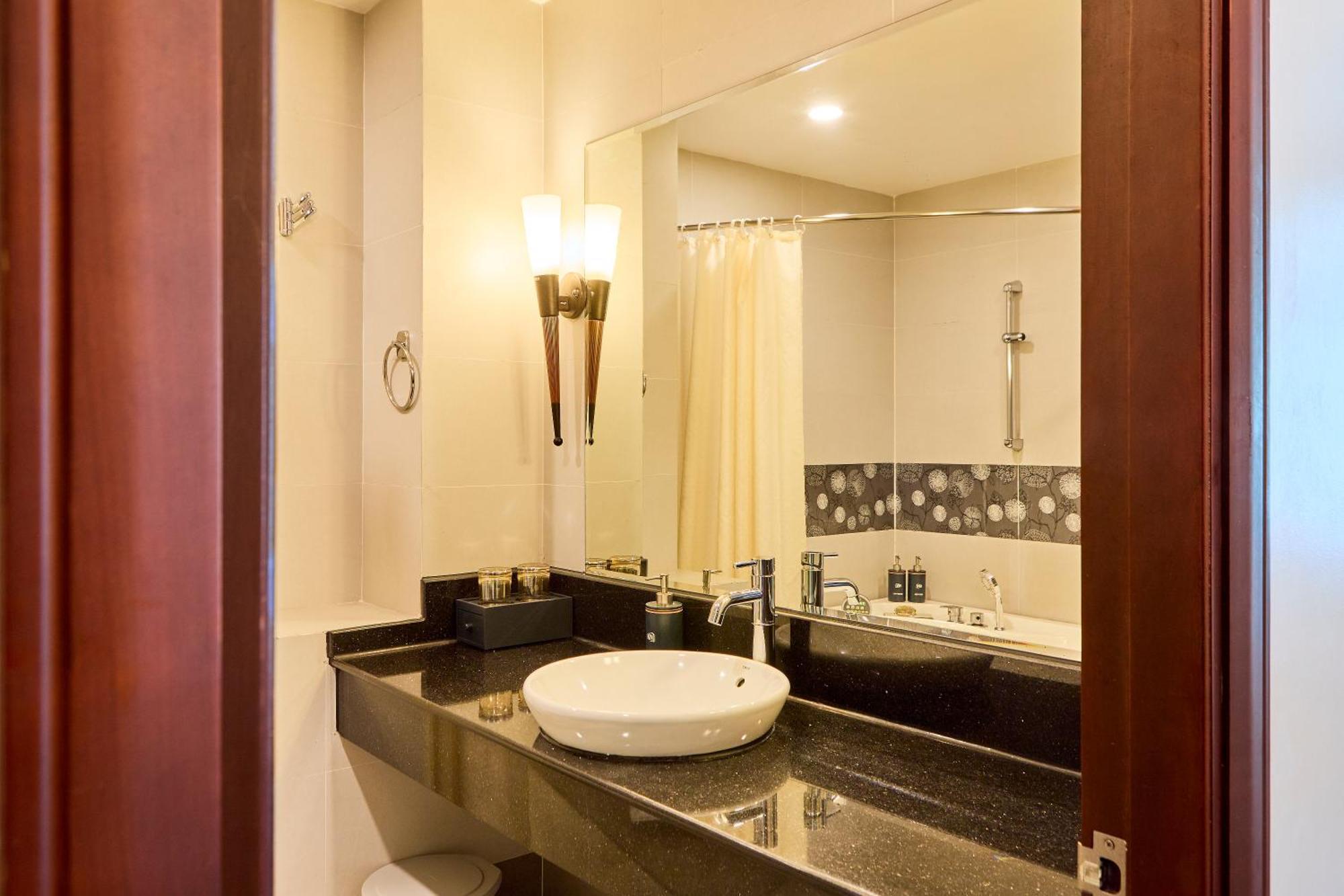 Kin Thi Sach 4* TP. Hồ Chí Minh