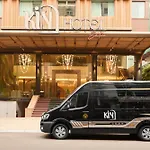 Kin Hotel Thi Sach