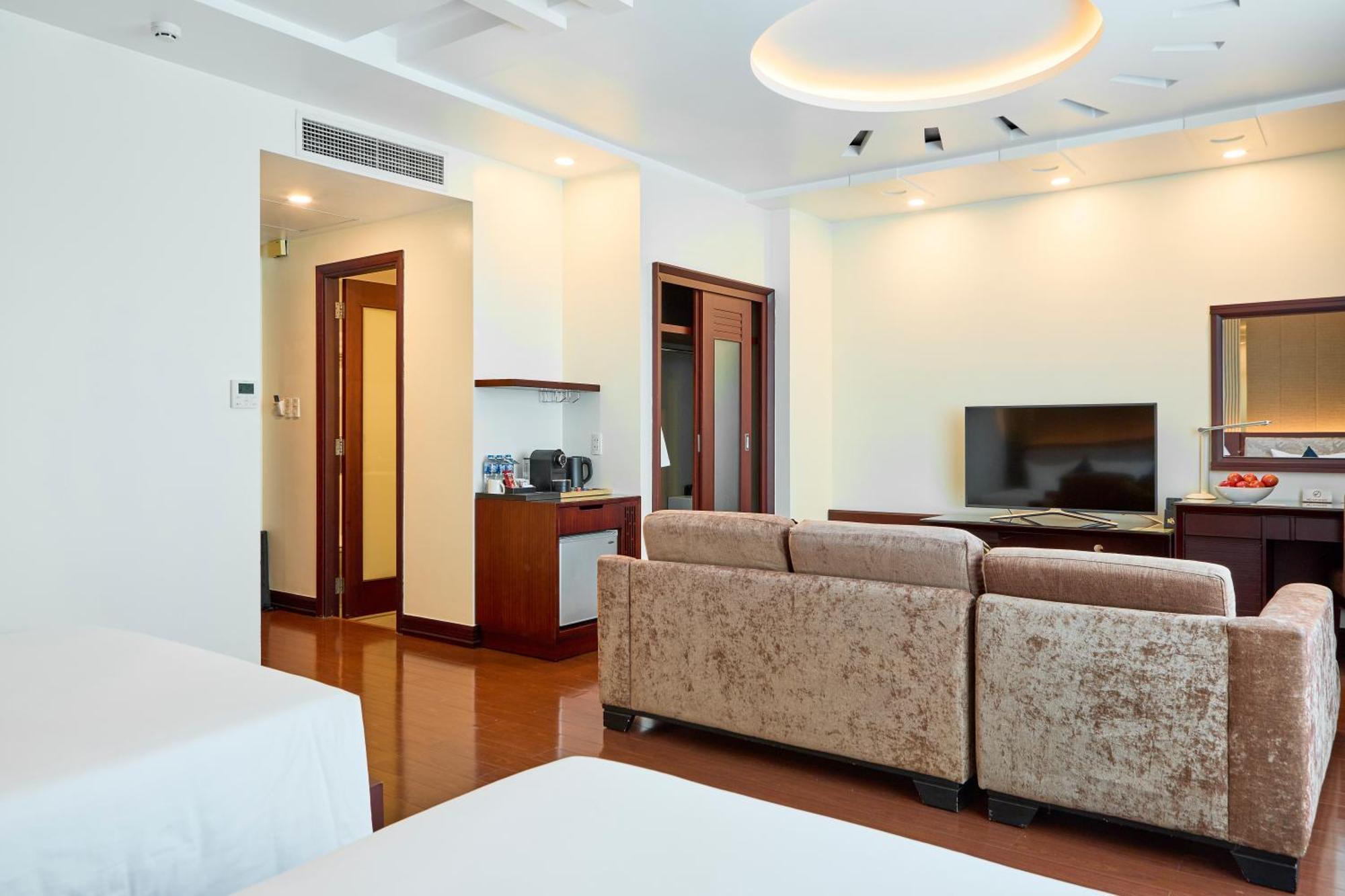 Khách sạn Kin Thi Sach